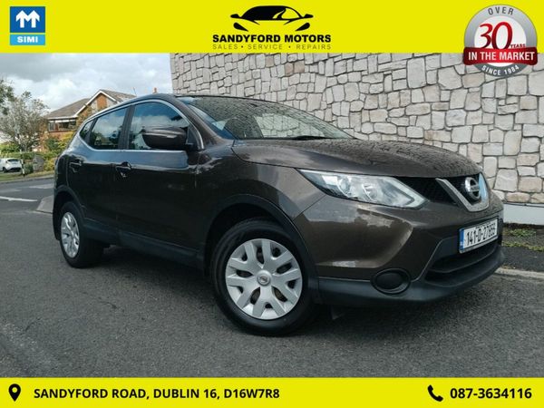 Nissan Qashqai MPV, Petrol, 2014, Brown