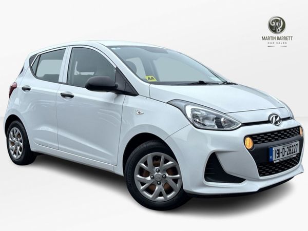 Hyundai i10 Hatchback, Petrol, 2019, White