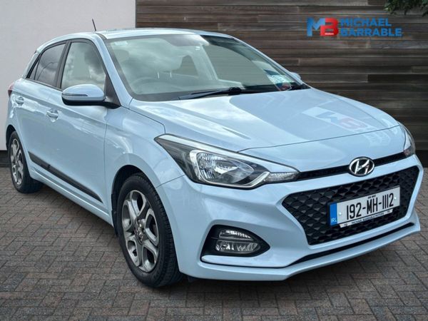 Hyundai i20 Hatchback, Petrol, 2019, Blue