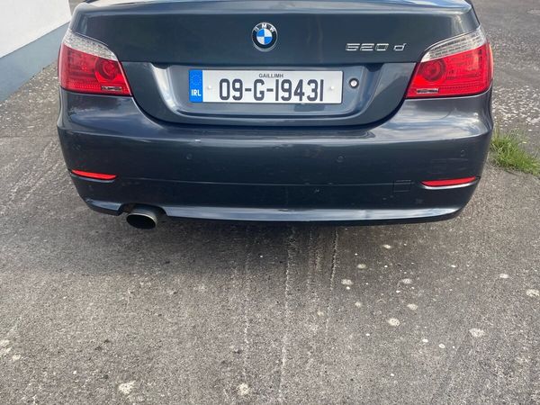 BMW 5-Series Saloon, Diesel, 2009, Grey