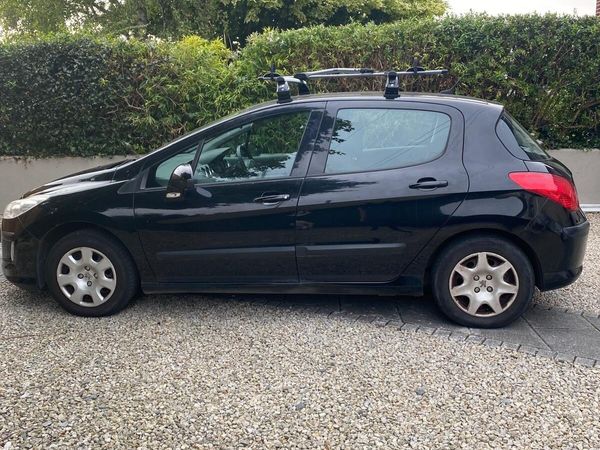 Peugeot 308 Hatchback, Diesel, 2010, Black