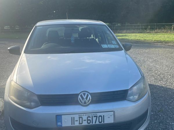 Volkswagen Polo Hatchback, Petrol, 2011, Silver