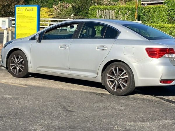 Toyota Avensis Saloon, Diesel, 2014, Silver