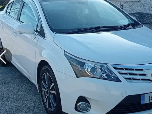 Toyota Avensis Saloon, Diesel, 2014, White