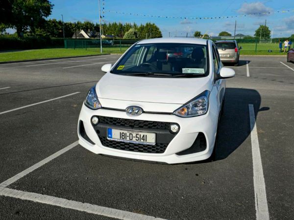 Hyundai i10 Hatchback, Petrol, 2018, White