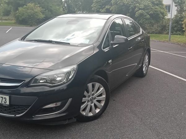 Opel Astra Saloon, Diesel, 2015, Black