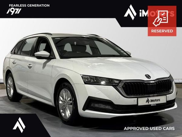 Skoda Octavia Estate, Petrol, 2021, White