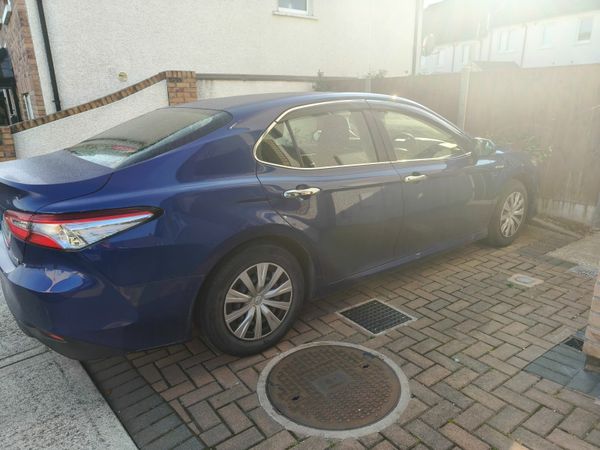 Toyota Camry Saloon, Petrol Hybrid, 2018, Blue