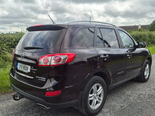 Hyundai Santa Fe SUV, Diesel, 2011, Red