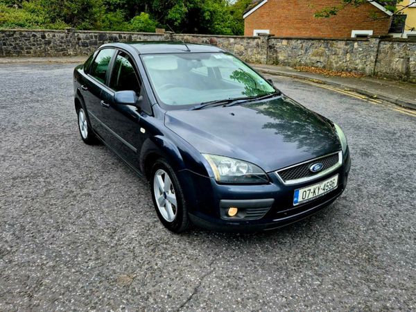 Ford Focus Saloon, Petrol, 2007, Grey
