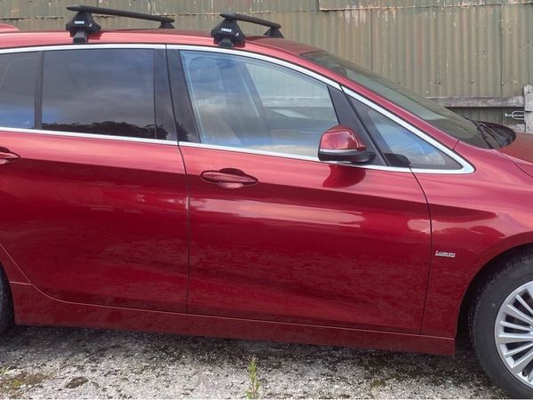 BMW 2-Series Estate, Diesel, 2015, Red