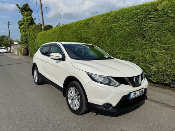 Nissan Qashqai Hatchback, Petrol, 2014, White