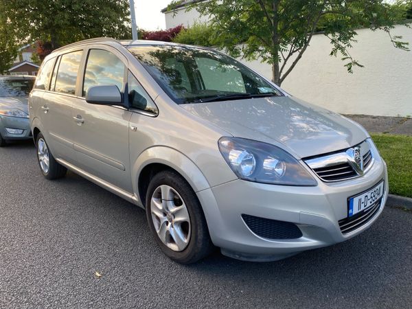 Vauxhall Zafira MPV, Petrol, 2011, Silver
