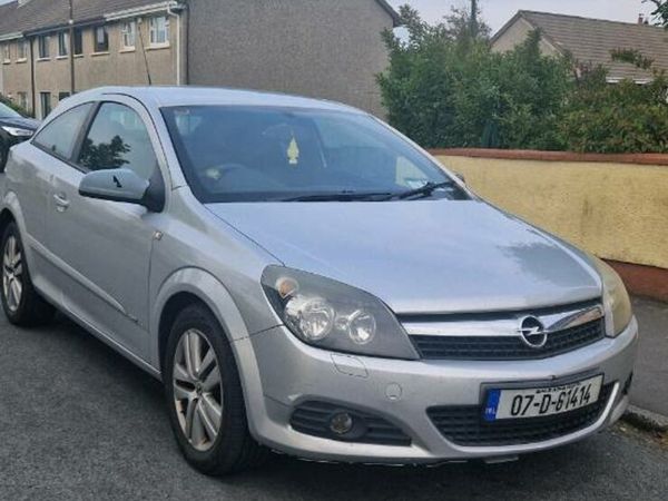 Opel Astra Hatchback, Petrol, 2007, Silver