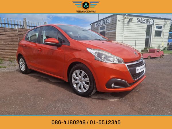 Peugeot 208 Hatchback, Petrol, 2016, Red