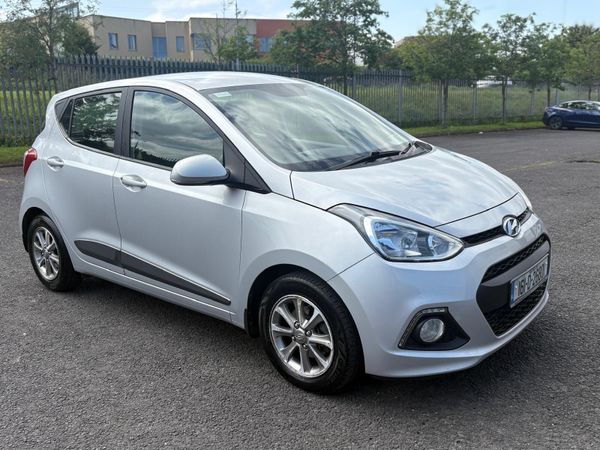 Hyundai i10 Hatchback, Petrol, 2016, Silver
