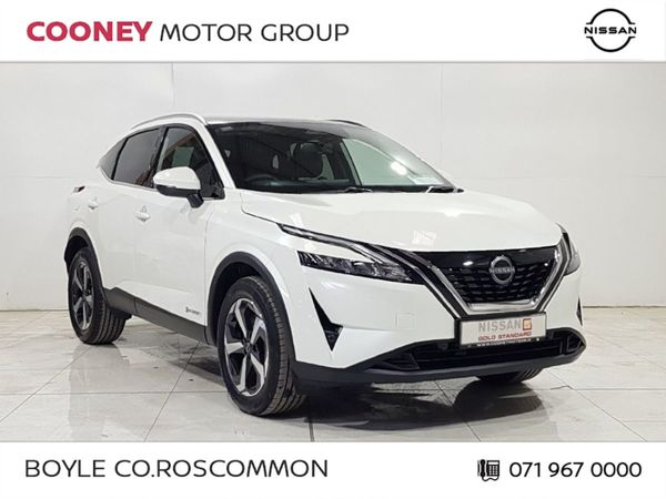 Nissan Qashqai MPV, Petrol, 2023, White