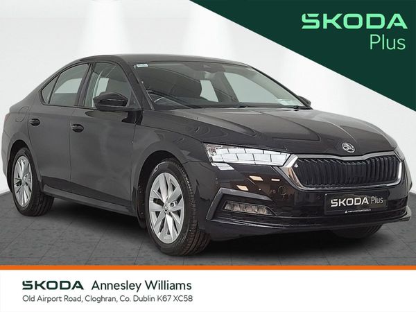 Skoda Octavia Saloon, Petrol, 2023, Black