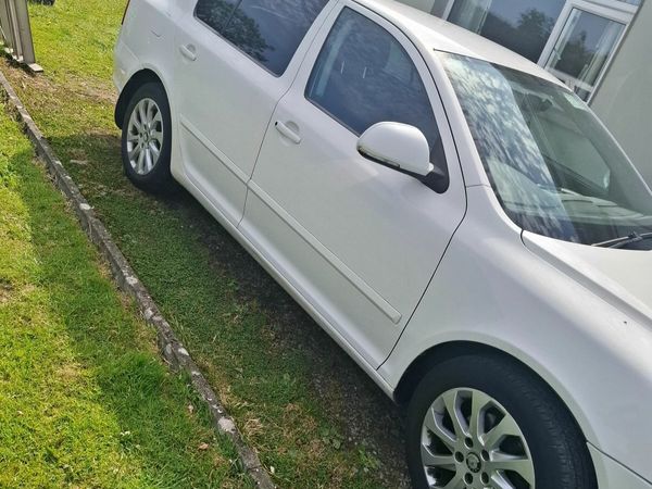 Skoda Octavia Hatchback, Diesel, 2010, White