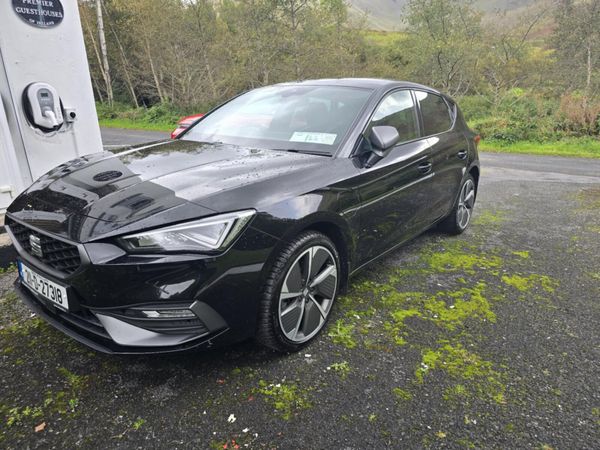 SEAT Leon Estate, Petrol Plug-in Hybrid, 2021, Black