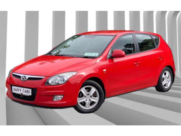 Hyundai i30 Hatchback, Diesel, 2010, Red