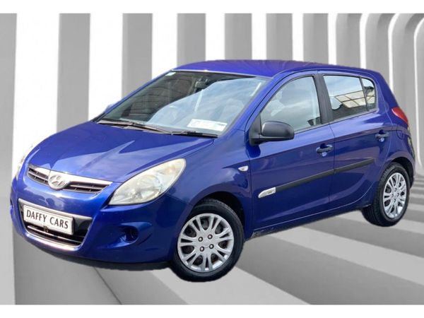 Hyundai i20 Hatchback, Petrol, 2010, Blue