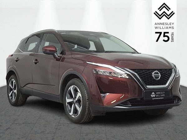 Nissan Qashqai MPV, Petrol, 2022, Burgundy