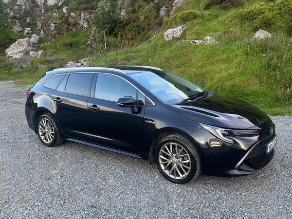 Toyota Corolla Estate/Jeep, Petrol Hybrid, 2019, Black
