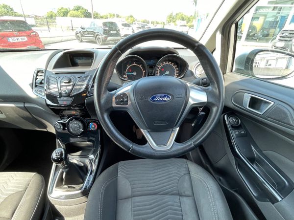 Ford Fiesta Hatchback, Diesel, 2014, Grey