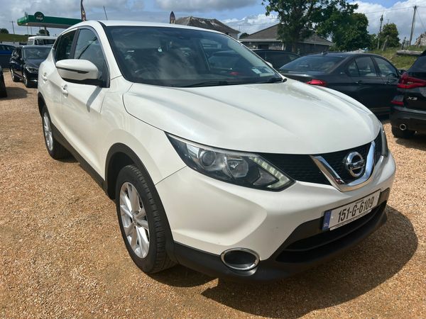 Nissan Qashqai Hatchback, Petrol, 2015, White