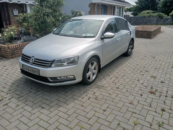 Volkswagen Passat Saloon, Diesel, 2012, Silver