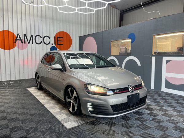 Volkswagen Golf Hatchback, Petrol, 2015, Grey