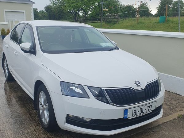 Skoda Octavia Saloon, Diesel, 2018, White