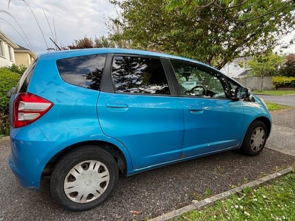 Honda Fit Hatchback, Petrol, 2009, Blue