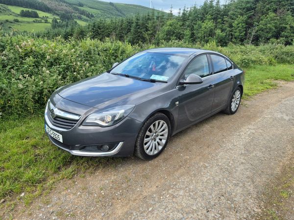 Vauxhall Insignia Hatchback, Diesel, 2015, Grey