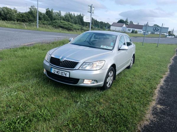 Skoda Octavia Saloon, Diesel, 2012, Silver