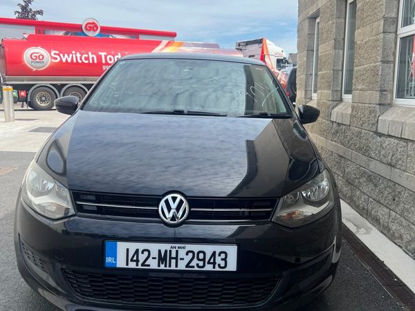 Volkswagen Polo Hatchback, Petrol, 2014, Black