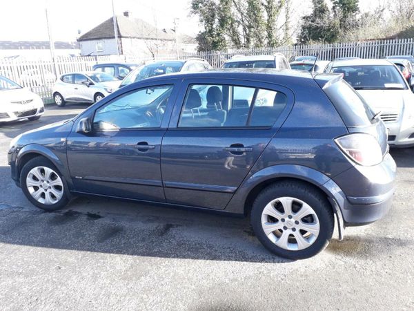 Opel Astra Hatchback, Petrol, 2009, Blue