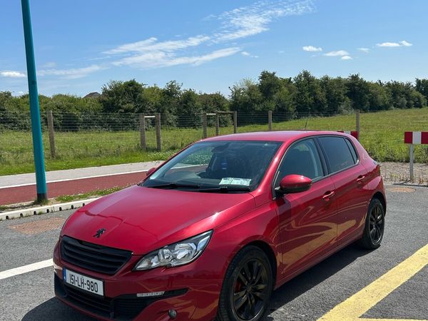 Peugeot 308 Hatchback, Diesel, 2015, Red