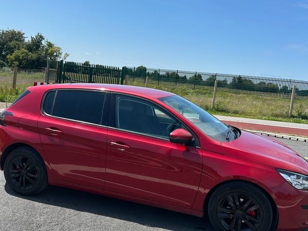 Peugeot 308 Hatchback, Diesel, 2015, Red