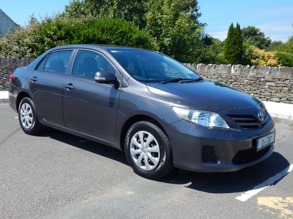 Toyota Corolla Saloon, Petrol, 2012, Grey