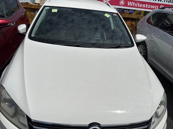 Volkswagen Passat Estate, Petrol, 2014, White