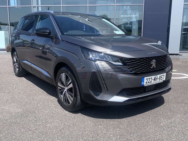 Peugeot 5008 MPV, Petrol, 2022, Grey
