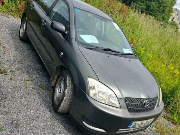 Toyota Corolla Hatchback, Petrol, 2002, Grey