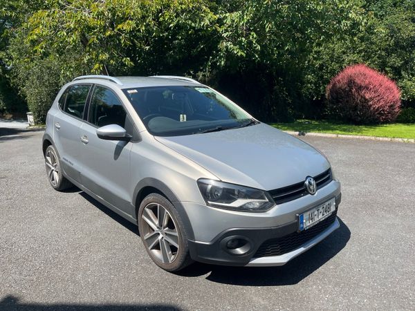 Volkswagen Polo Hatchback, Petrol, 2014, Brown