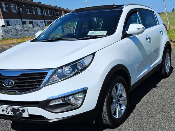 Kia Sportage SUV, Diesel, 2011, White