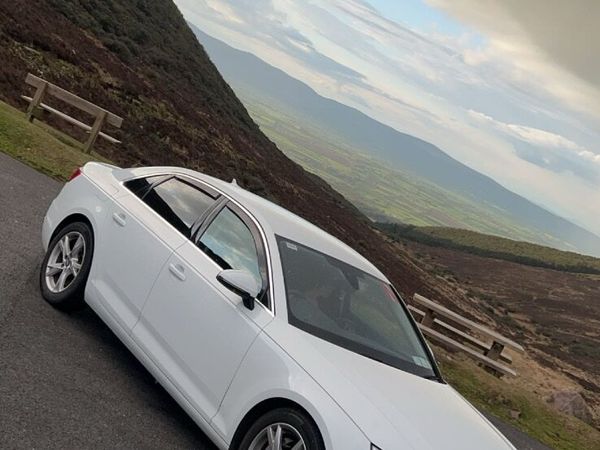 Audi A4 Saloon, Diesel, 2018, White