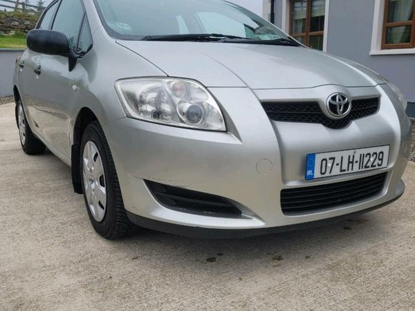 Toyota Auris Hatchback, Diesel, 2007, Silver