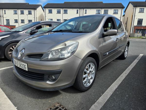 Renault Clio Hatchback, Petrol, 2008, Gold