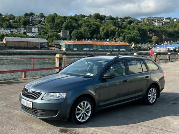 Skoda Octavia Estate, Diesel, 2014, Grey